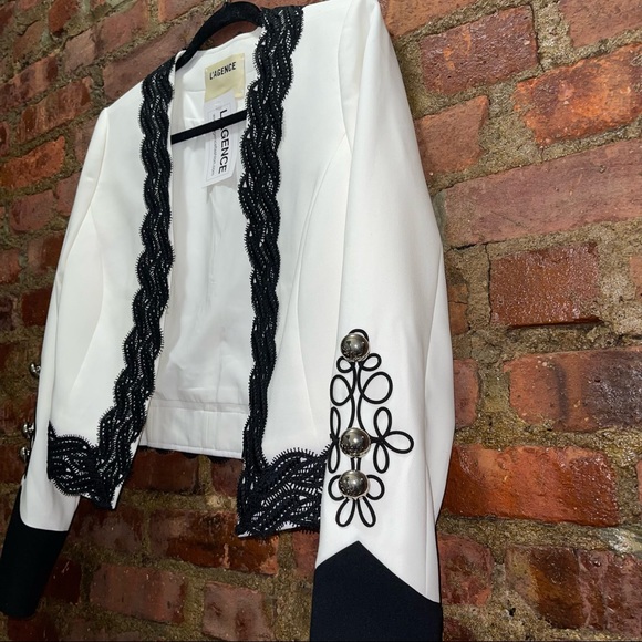 L’AGENCE NWT White with Black Lace Trim Open Jacket Size 2 - Picture 6 of 9